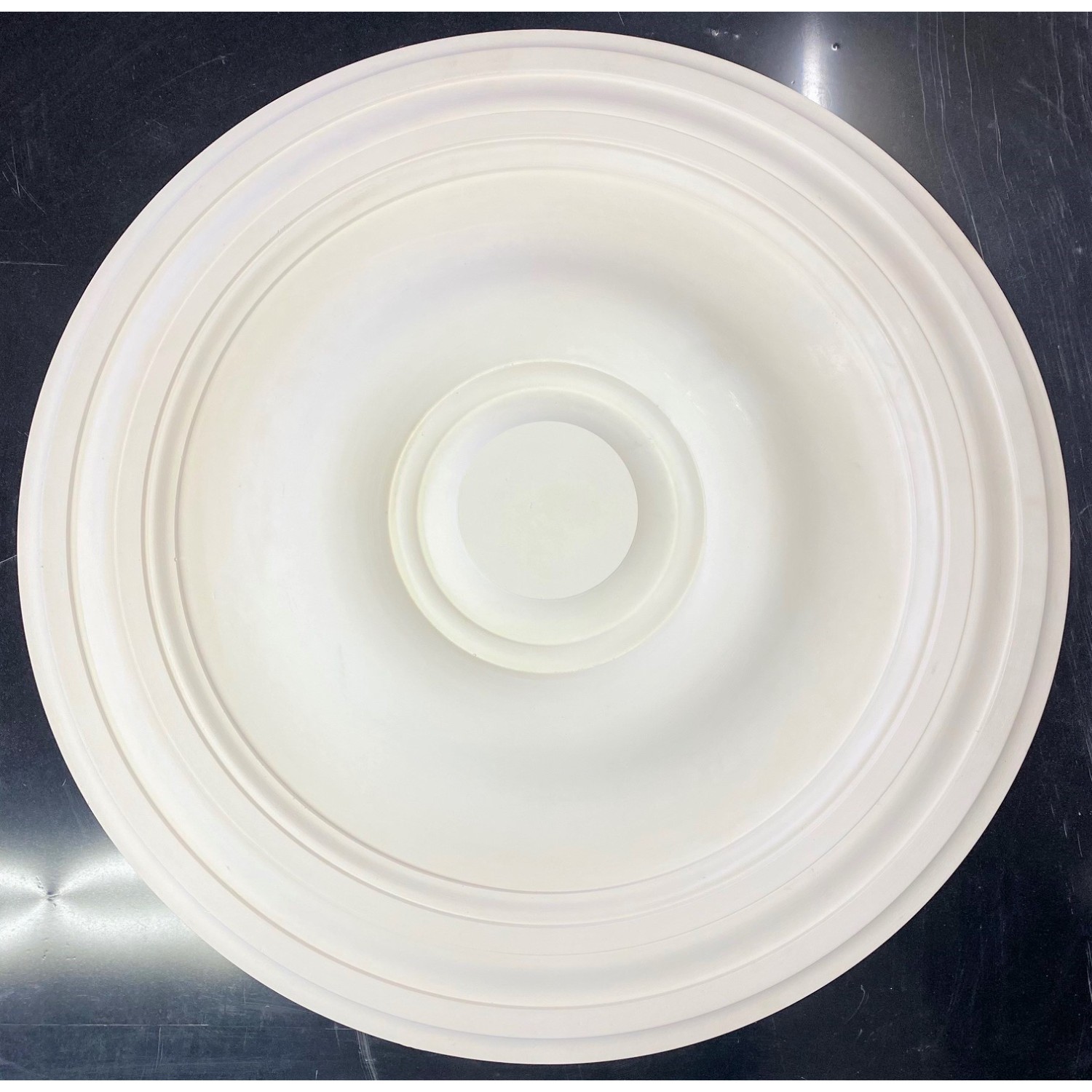 Medium Classic 550mm Diameter 