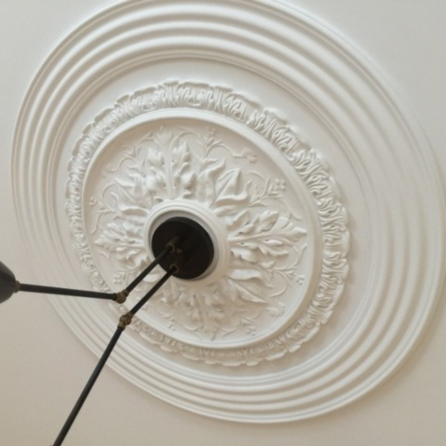 Acanthus Ceiling Rose 610 mm 